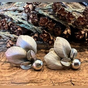 Vintage Canadian Bond-Boyd Earrings Sterling Matte Leaves Screw Backs Leaf 1”